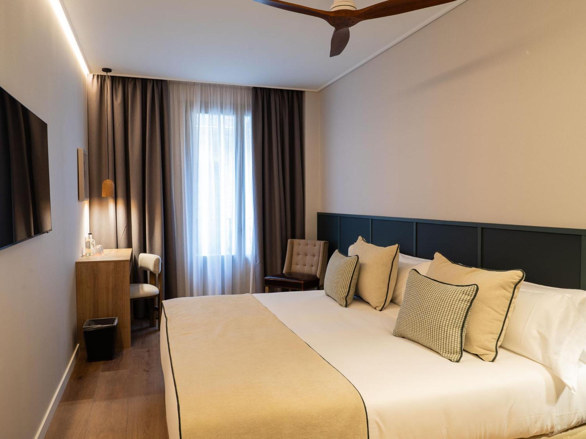 Hotel Well And Come Málaga Eksteriør bilde