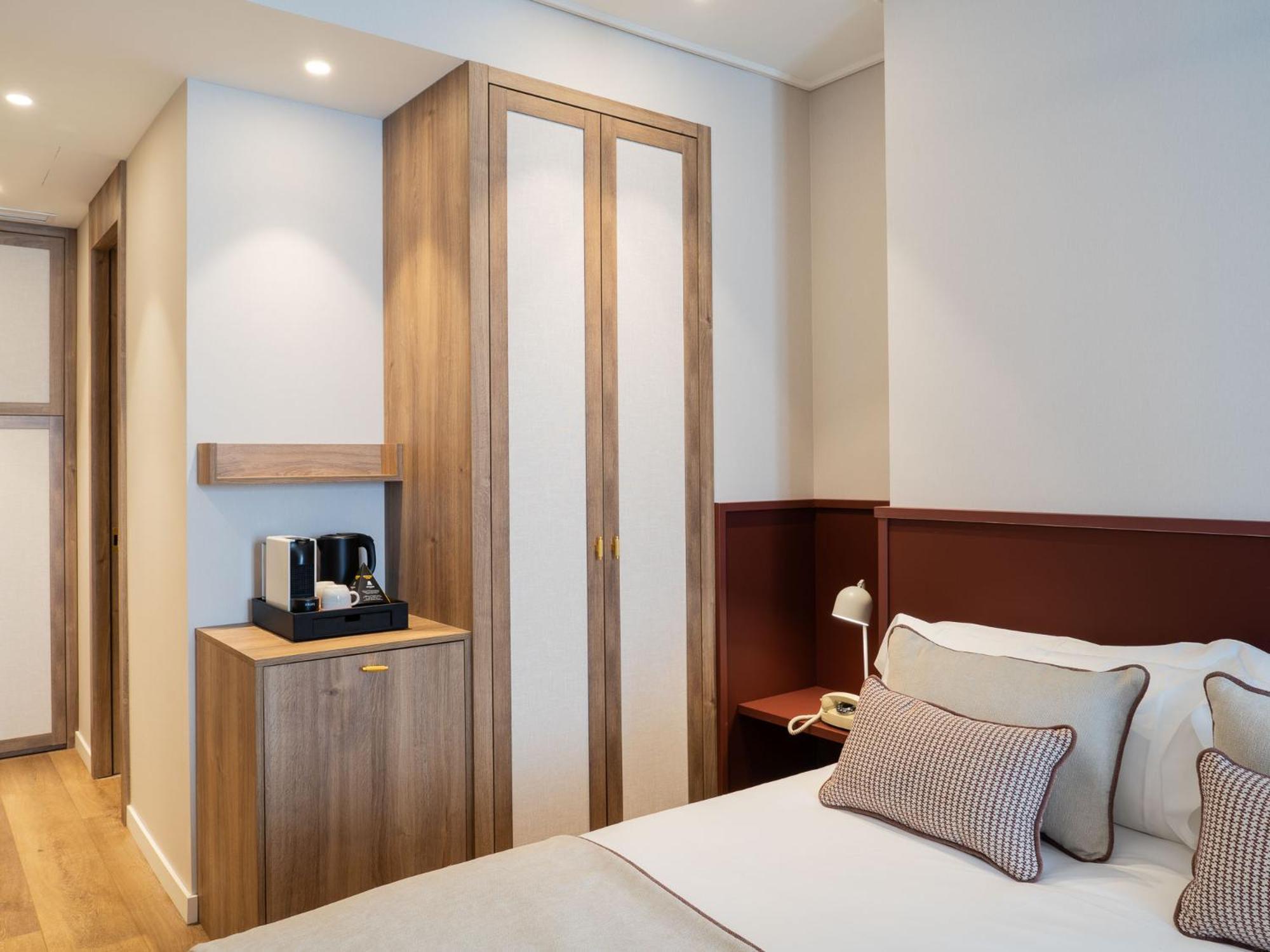 Hotel Well And Come Málaga Rom bilde